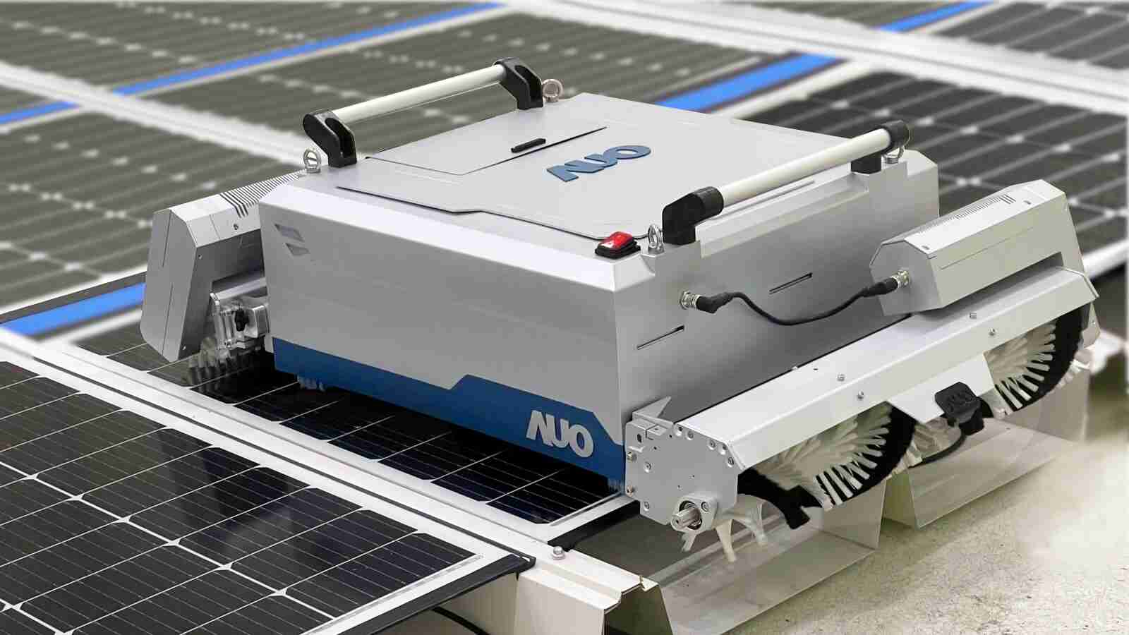 传奇国际致力EPC场域技术升级，，导入清洁机器人搭配传感器与AI数据分析，，，，大幅减少维运成本